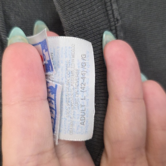 Abercrombie & Fitch Athletics Men's Graphic Shirt - Picture 2 of 3